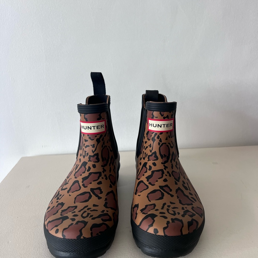 Hunter Women’s Chelsea Rain Boots in Brown Leopard Women’s Size 5 NWOT